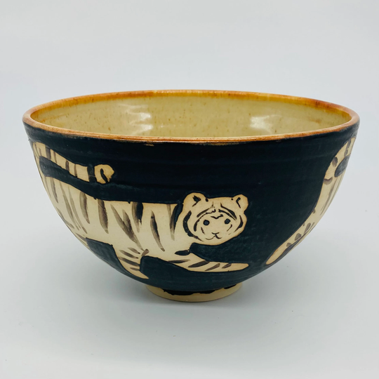 Tiger Bowl, Black & White Hand Decorated, Thrown Ramen Salad Small Serving 32 Oz, Quart Bowl