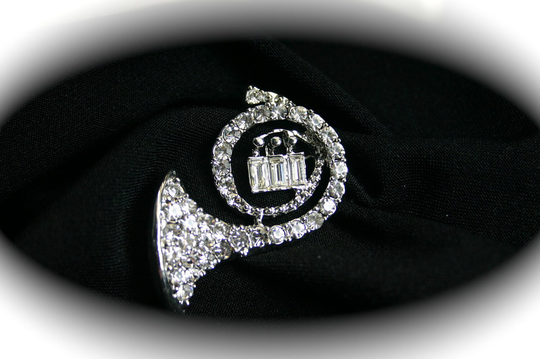 French Horn Pin, Musical Instrument, Music Pins, Jewelry, Charms, Orchestra Marching Band Instruments