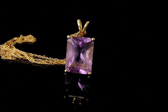 Vintage Lily Purple Amethyst 14K Yellow Gold Pendant Necklace