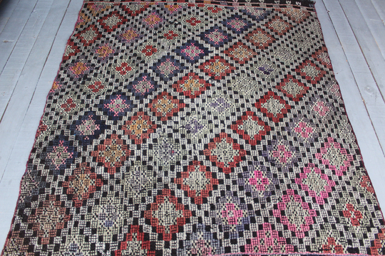 4'0"x4'9" Vintage Area Kilim Rug, Ethnic Bohemian Rug, Handwoven Wool Rug, Pink Rug