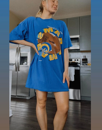 Vintage 1996 La Rams Blue Tee Shirt Los Angeles Super Bowl Champions St Louis Helmet California 90S Football Nfl Foot Ball Game Day