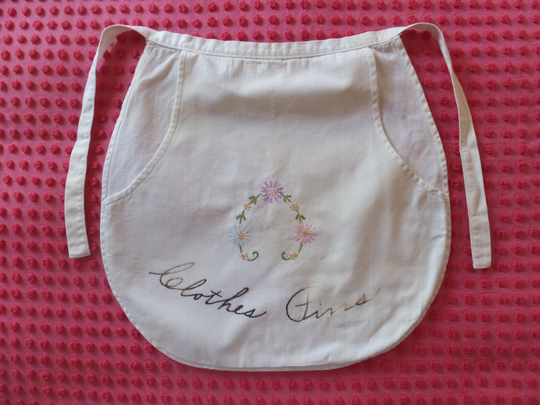 Vintage Hand Embroidered Floral Laundry Day Clothes Pins Cotton Big Pocket Apron