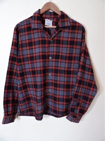 Shapely Acrilan/Wool Blend Red Gray Tartan Plaid Washable Long Sleeve Shirt Men's Chest 46"
