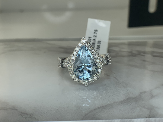 Estate 14Kt Genuine Aquamarine & Diamond Ring