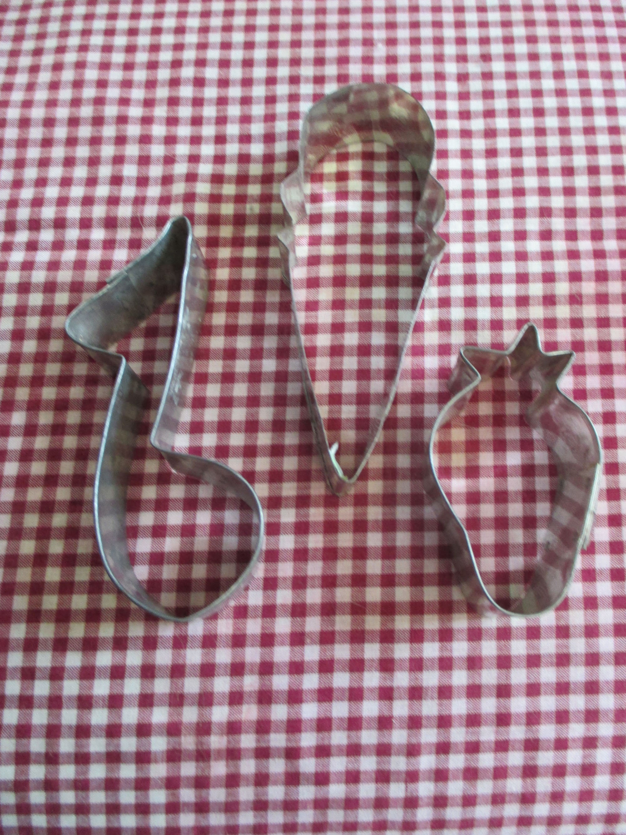 Vintage Tin Lot Of 3 Cookie Cutters - Musical Note, Strawberry & Ice Cream Cone Estate Find