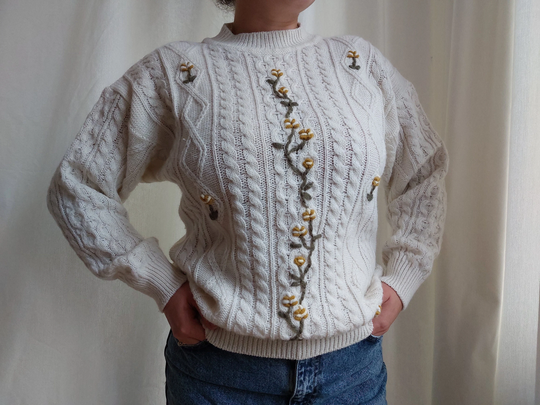 Vintage 90's Creamy Cable Knit Sweater, Wool Blend Floral Embroidery Hipster Women's Winter Pullover, Crew Neck